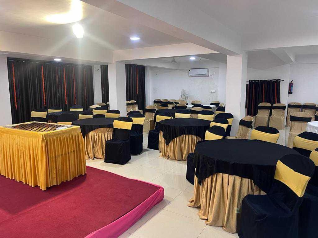 Oyo Hotel Happy Homes Bhopal Exterior photo